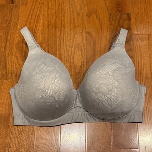 Cacique Full Coverage 42DDD bra in the color Gray/ Silver with Lace